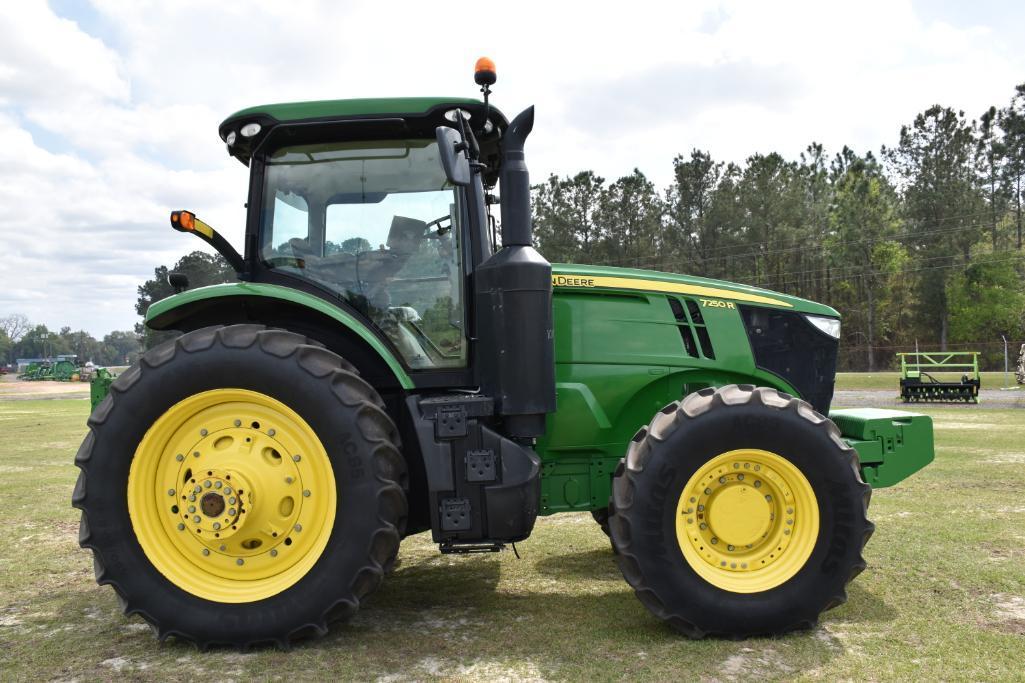2018 John Deere 7250R MFWD tractor