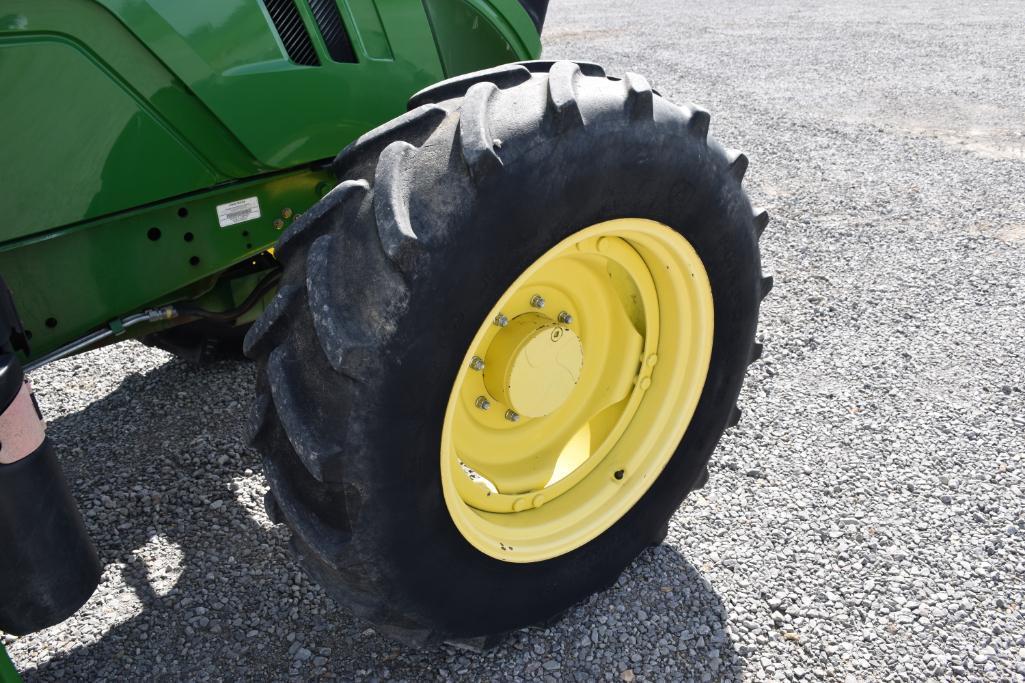 2015 John Deere 6125R MFWD tractor