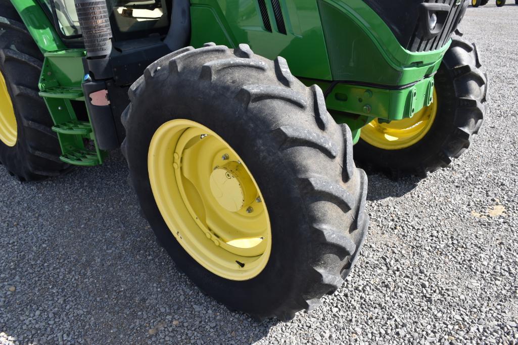 2015 John Deere 6125R MFWD tractor