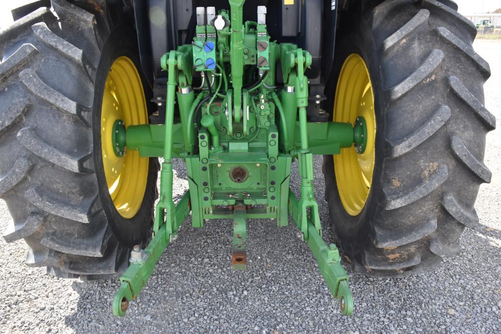 2015 John Deere 6125R MFWD tractor