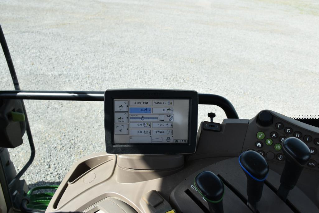 2015 John Deere 6125R MFWD tractor