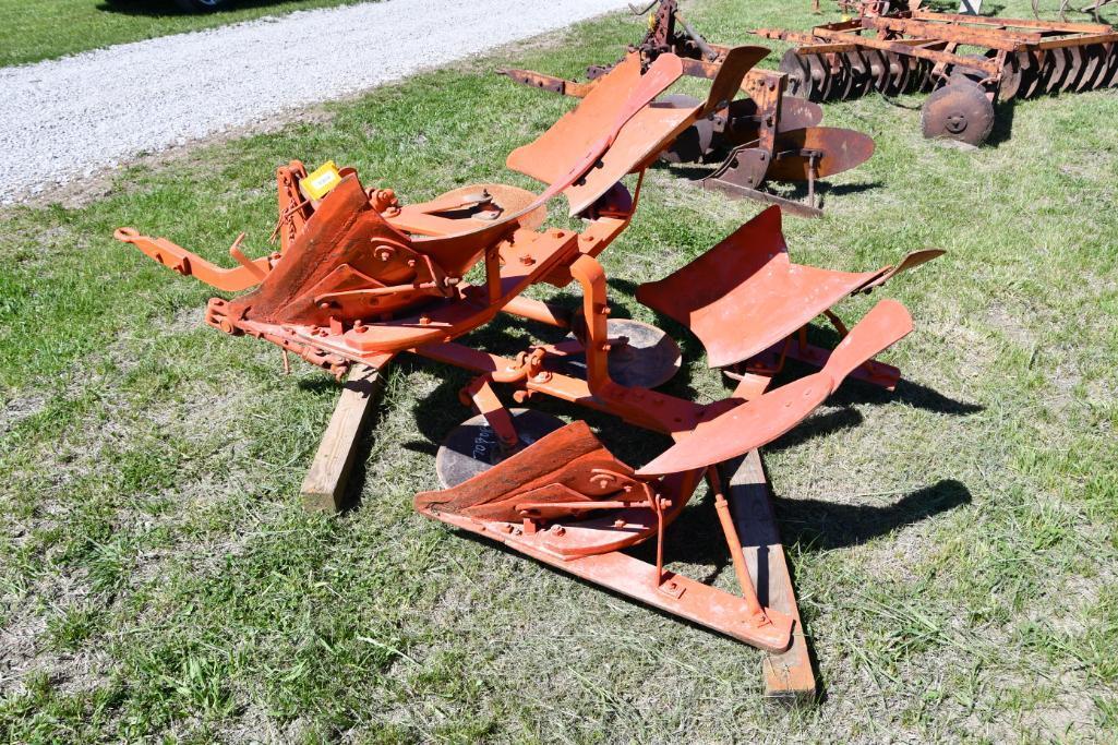 Allis-Chalmers 2-16 rollover plow