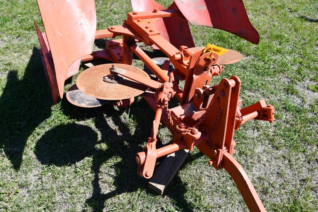 Allis-Chalmers 2-16 rollover plow
