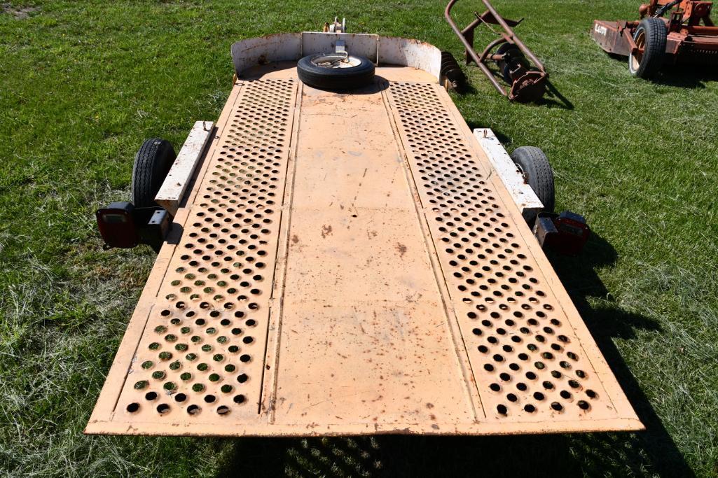 Allis-Chalmers 10' pull-type trailer