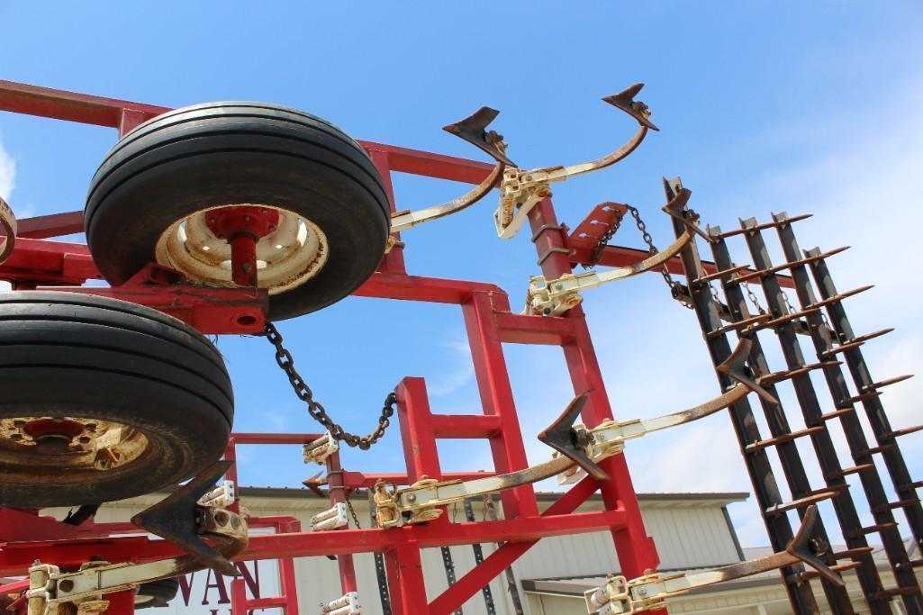 Wil-Rich 28' field cultivator