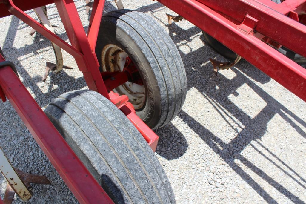 Wil-Rich 28' field cultivator