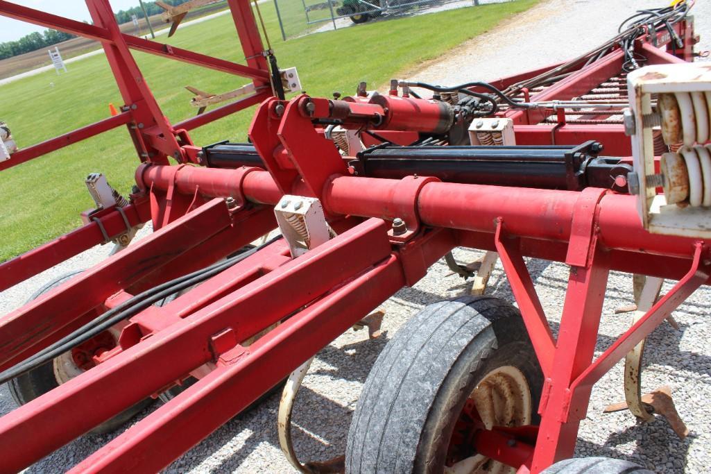 Wil-Rich 28' field cultivator