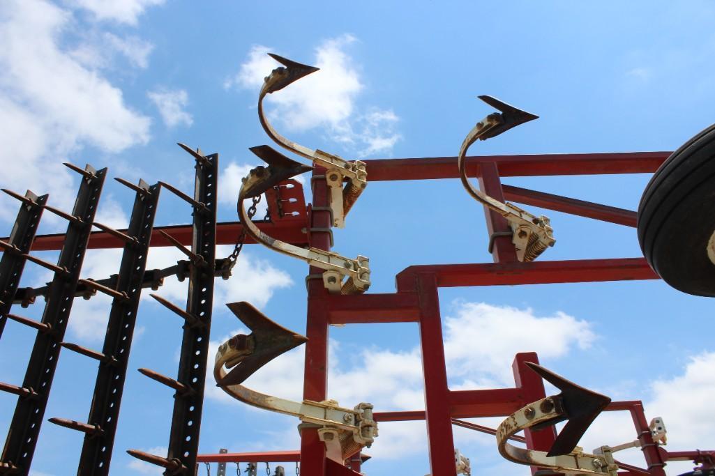 Wil-Rich 28' field cultivator