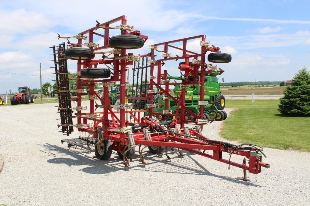 Wil-Rich 28' field cultivator