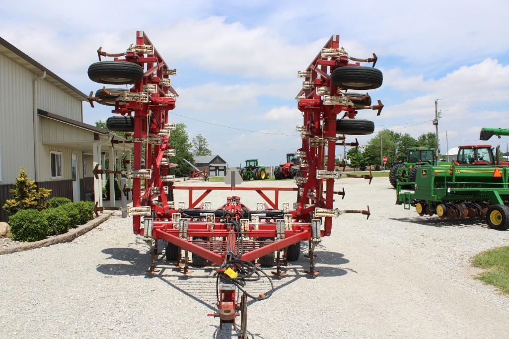 Wil-Rich 28' field cultivator