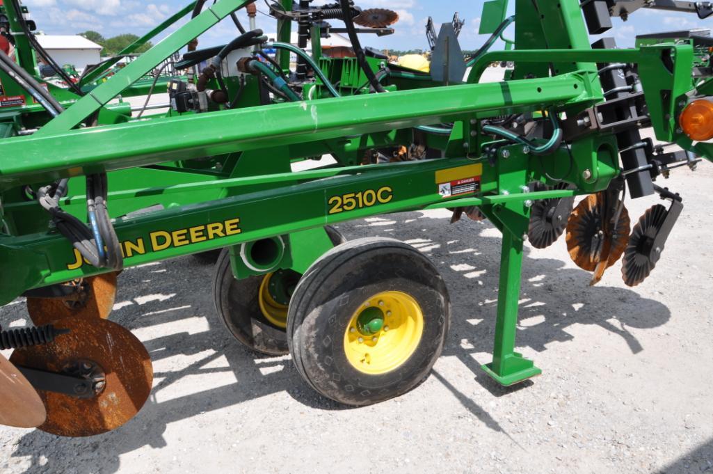2013 John Deere 2510C 13-knife NH3 applicator applicator