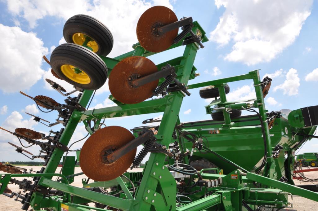 2013 John Deere 2510C 13-knife NH3 applicator applicator