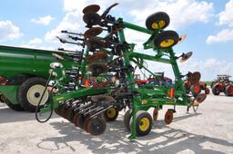2013 John Deere 2510C 13-knife NH3 applicator applicator