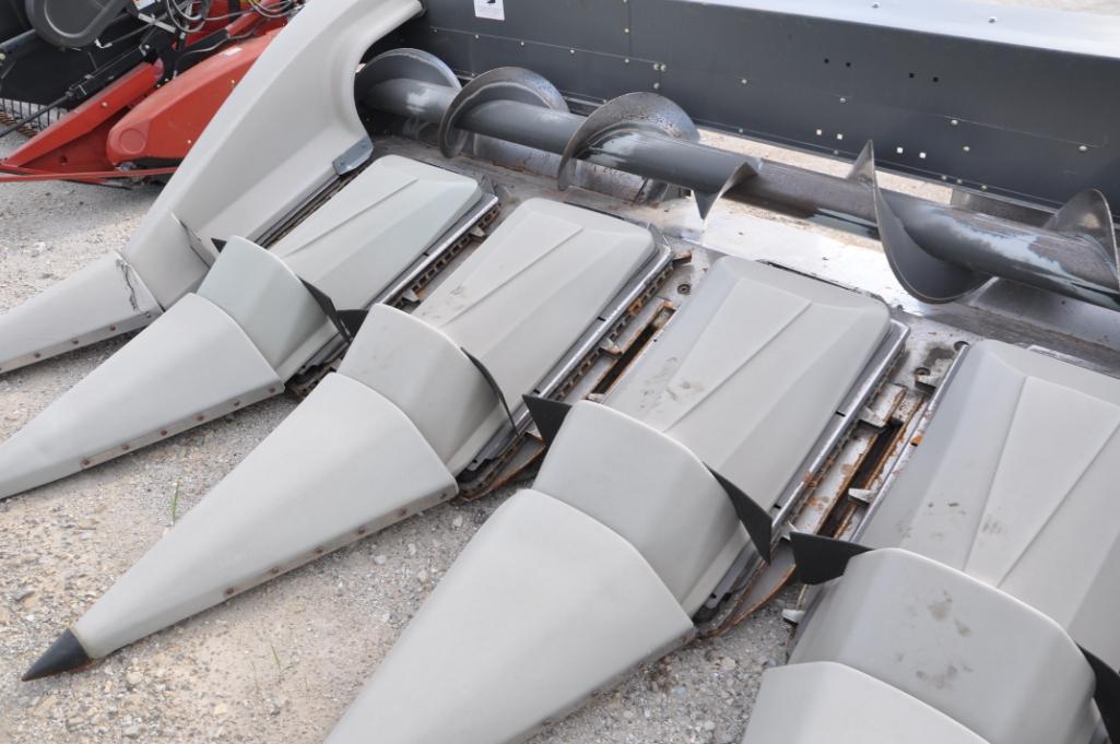 2010 AGCO 3000 6 row 30" corn head