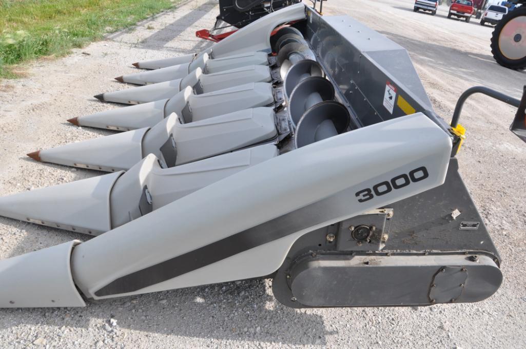 2010 AGCO 3000 6 row 30" corn head