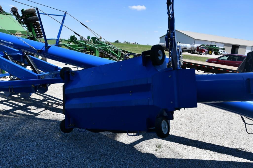 2009 Brandt 13"x70' swing away grain auger