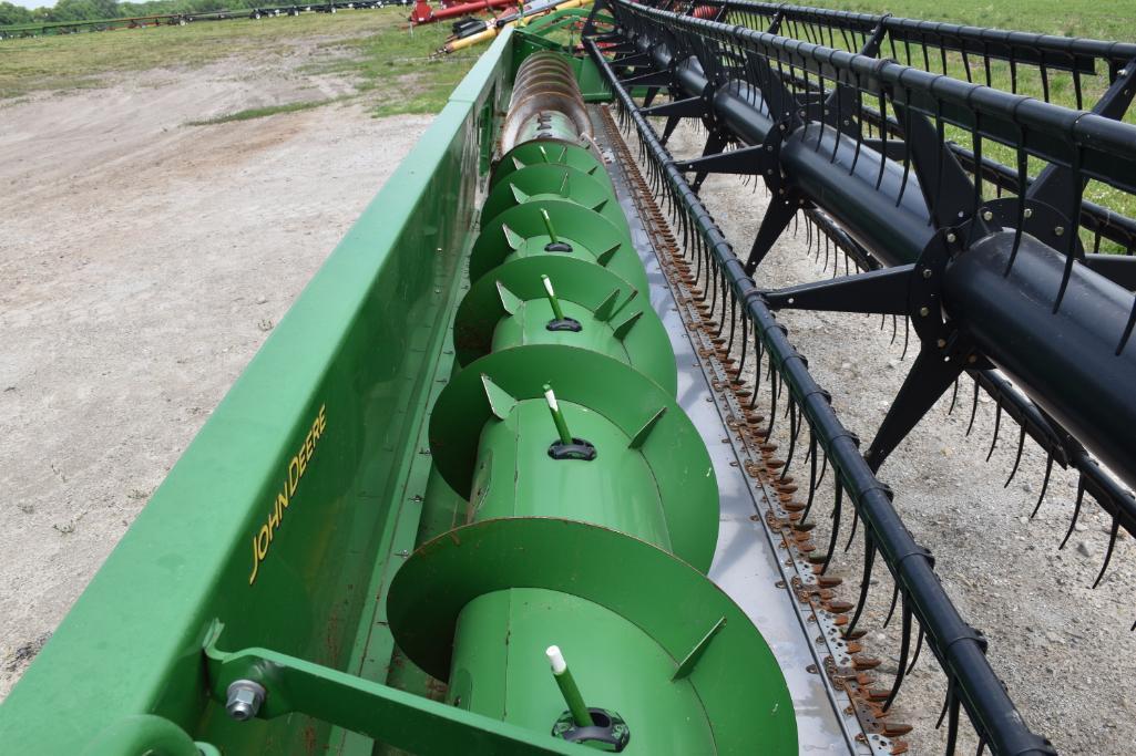 2010 John Deere 635F 35' grain platform