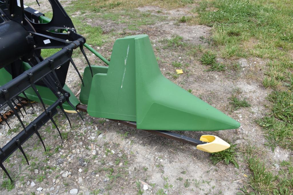 2010 John Deere 635F 35' grain platform