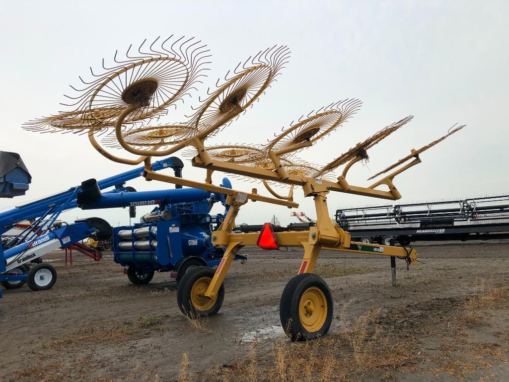 Vermeer VR1022 10-wheel hay rake
