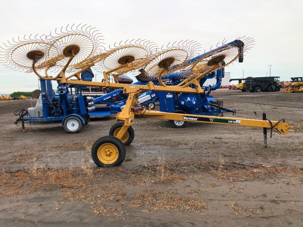 Vermeer VR1022 10-wheel hay rake