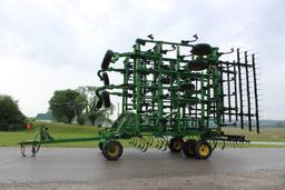 2014 John Deere 2210 56' field cultivator