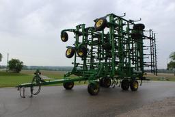 2014 John Deere 2210 56' field cultivator