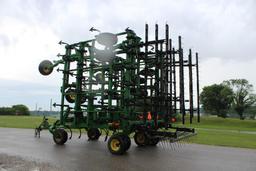 2014 John Deere 2210 56' field cultivator