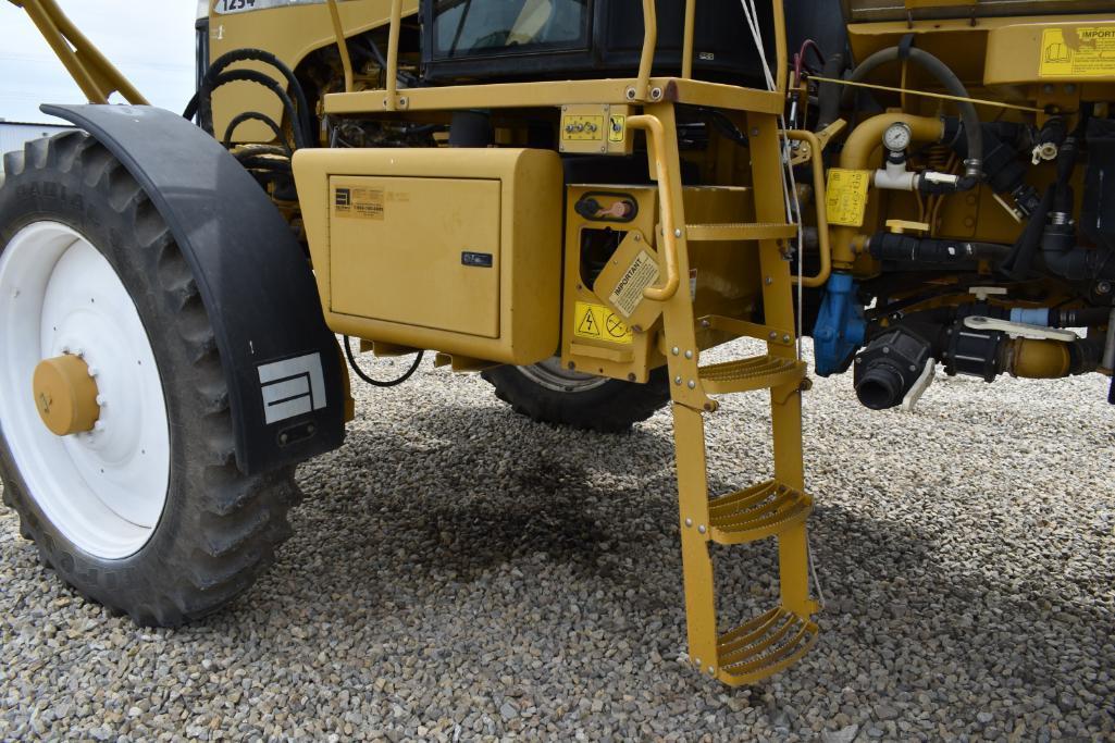 2002 AgChem RoGator 1254 self-propelled sprayer
