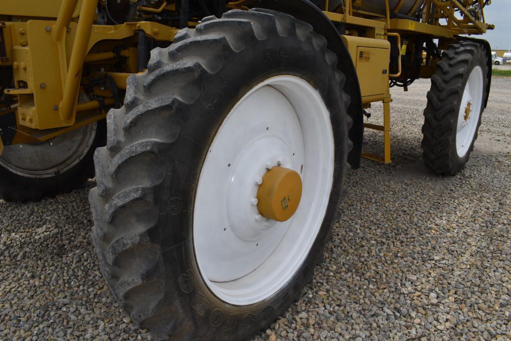 2002 AgChem RoGator 1254 self-propelled sprayer