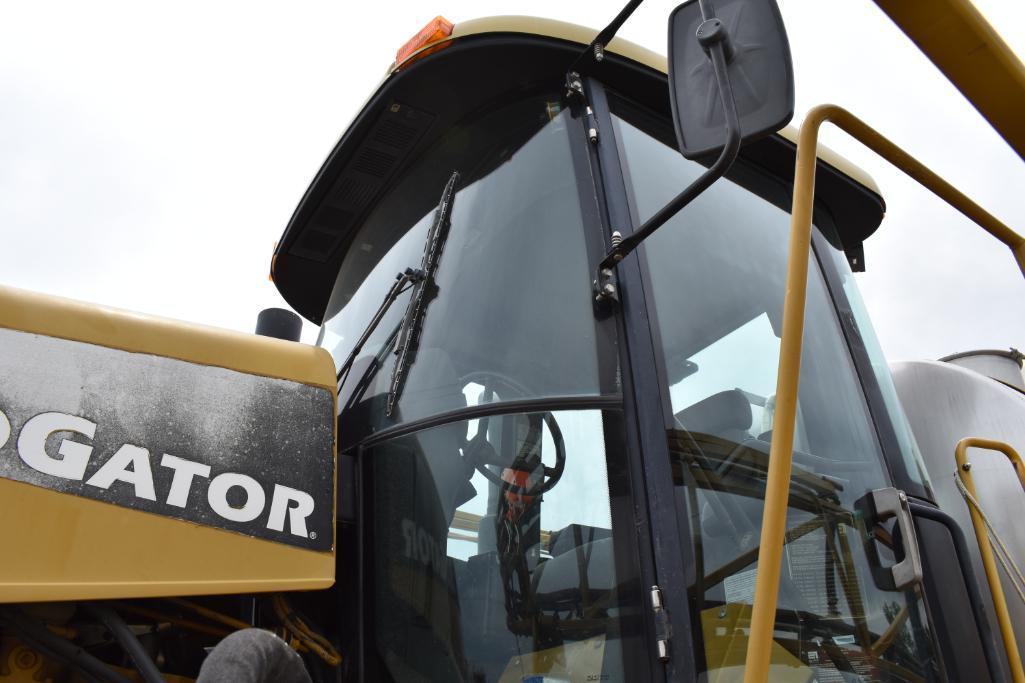 2002 AgChem RoGator 1254 self-propelled sprayer