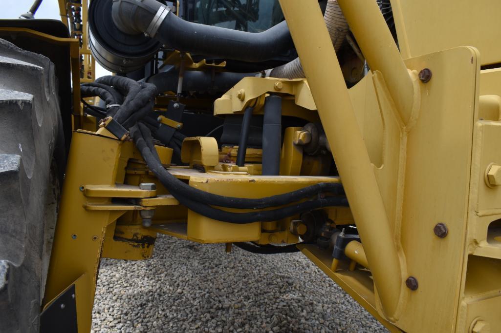 2002 AgChem RoGator 1254 self-propelled sprayer