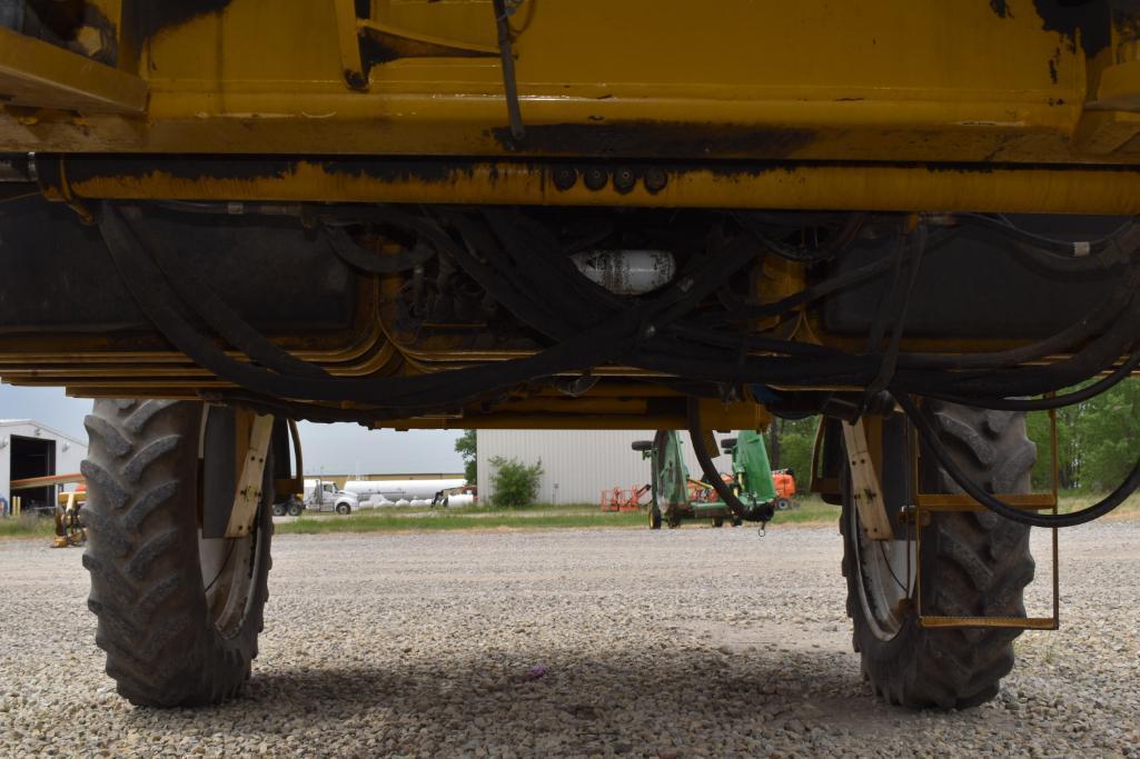 2002 AgChem RoGator 1254 self-propelled sprayer