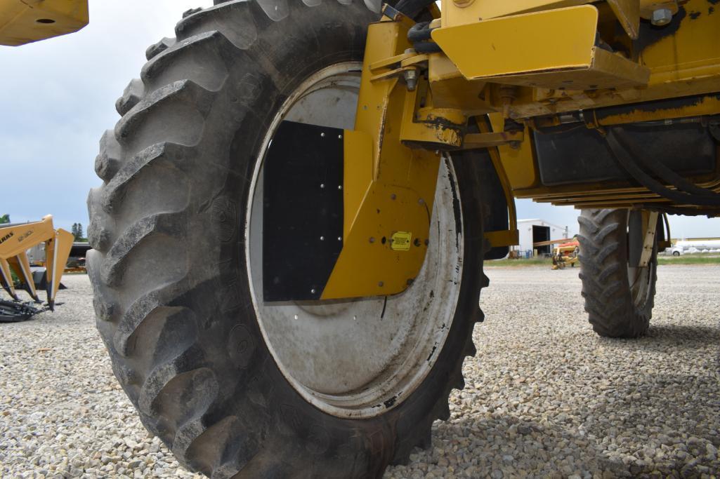 2002 AgChem RoGator 1254 self-propelled sprayer