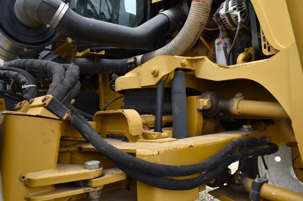 2002 AgChem RoGator 1254 self-propelled sprayer