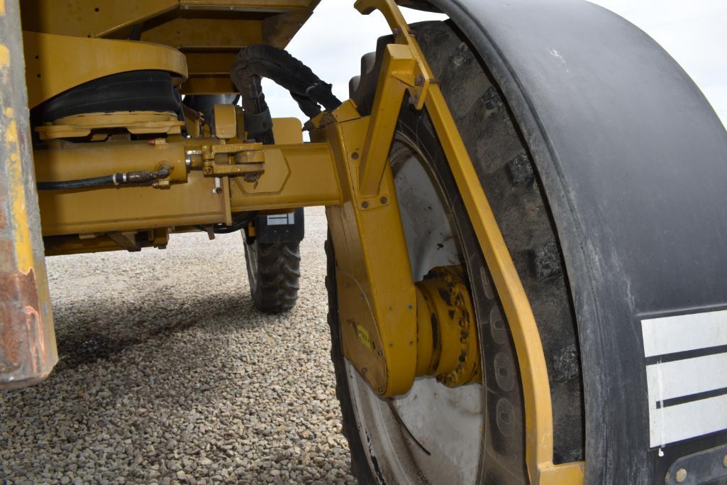 2002 AgChem RoGator 1254 self-propelled sprayer