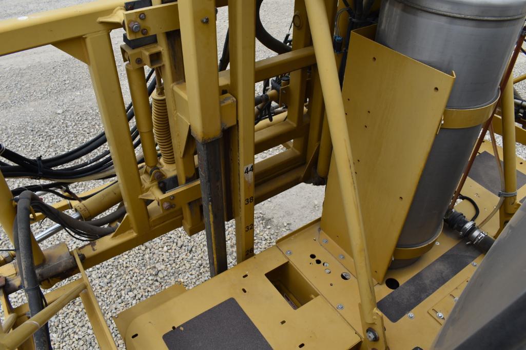 2002 AgChem RoGator 1254 self-propelled sprayer