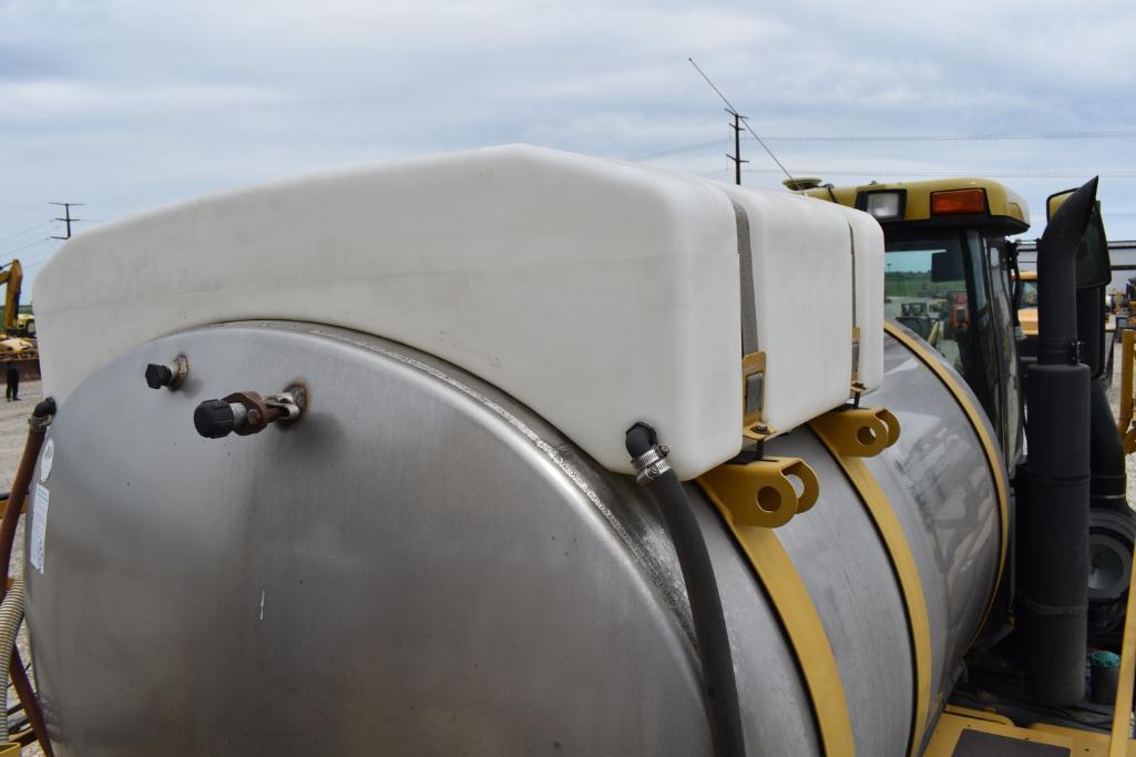 2002 AgChem RoGator 1254 self-propelled sprayer