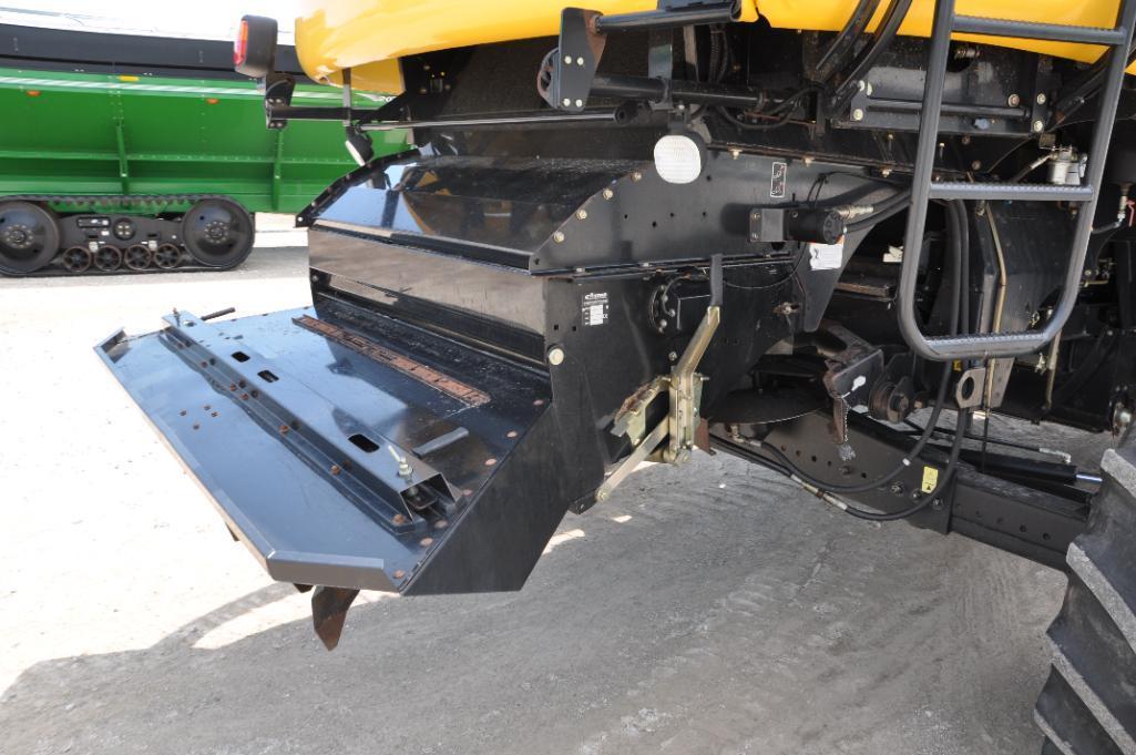 New Holland CR940 2wd combine