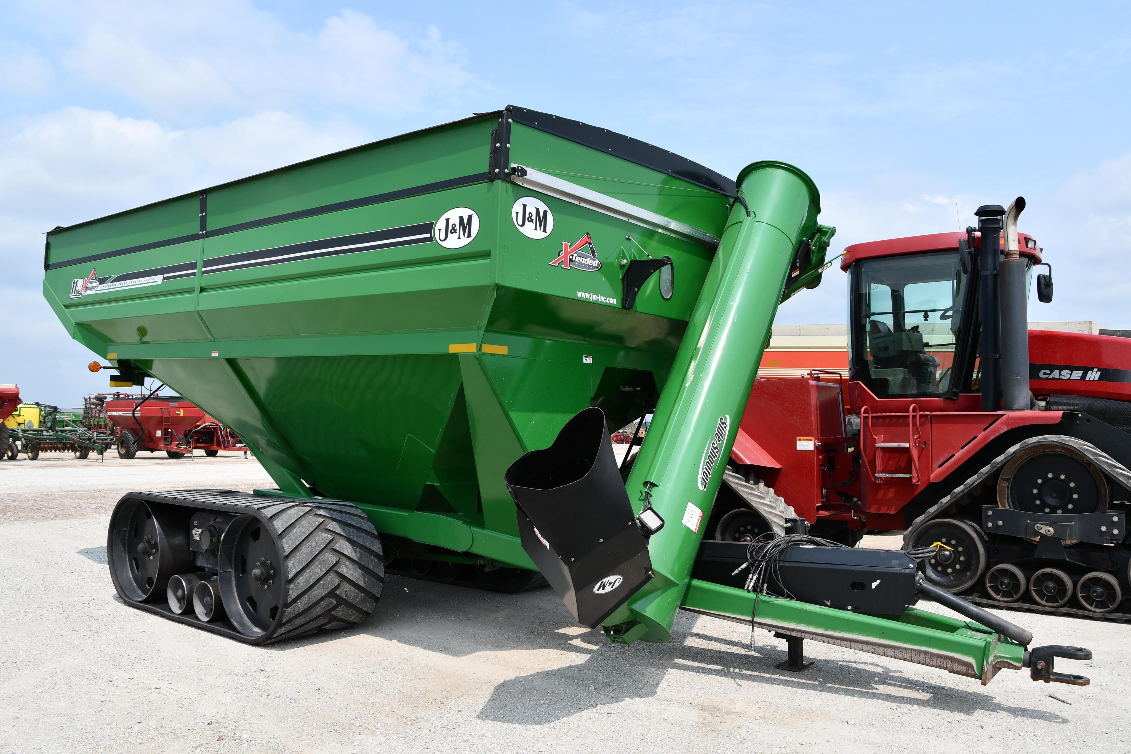 2015 J&M 1110 grain cart