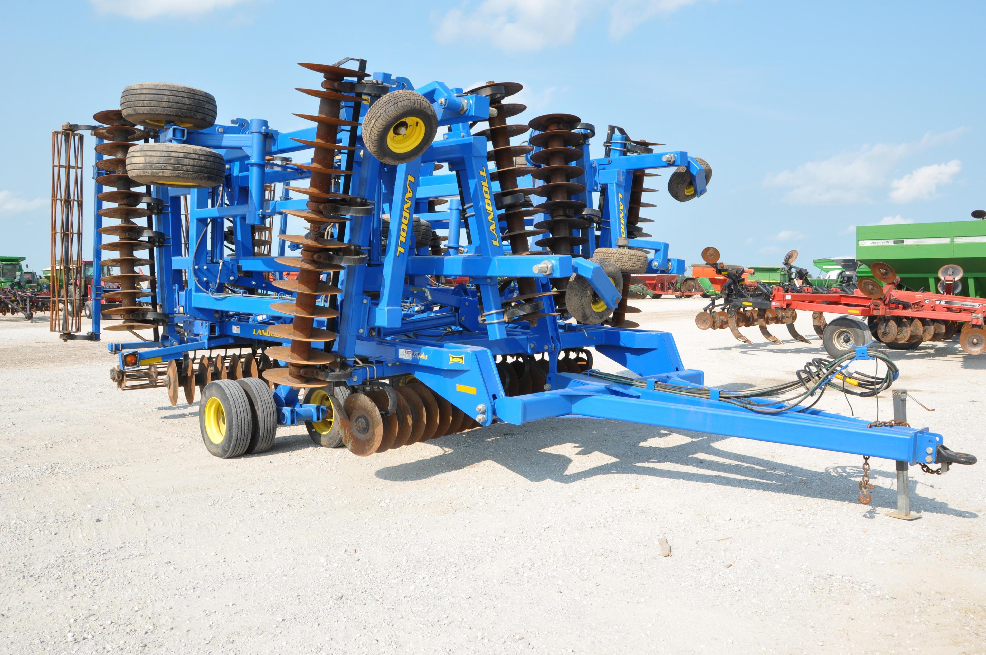 2011 Landoll 7450 44' VT Plus vertical tillage tool