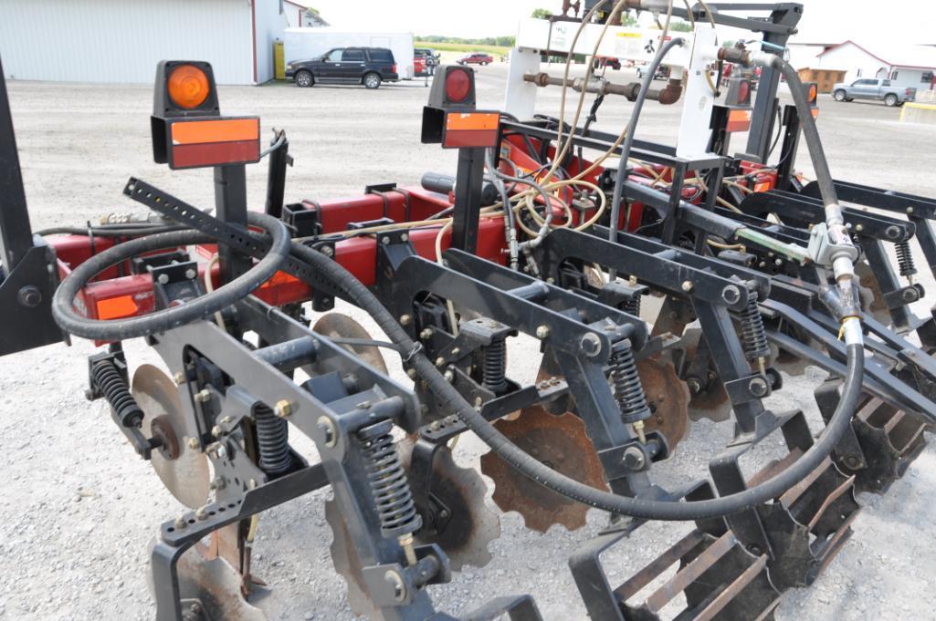 Case-IH 2500 6 shank 3-pt. strip till bar