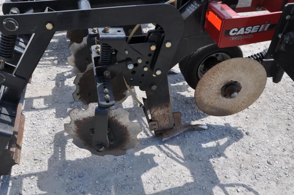 Case-IH 2500 6 shank 3-pt. strip till bar
