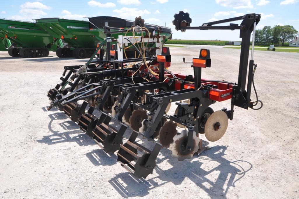 Case-IH 2500 6 shank 3-pt. strip till bar