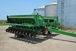 Great Plains 2S-2600-4275 26' front fold grain drill