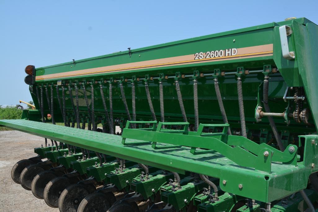 Great Plains 2S-2600-4275 26' front fold grain drill