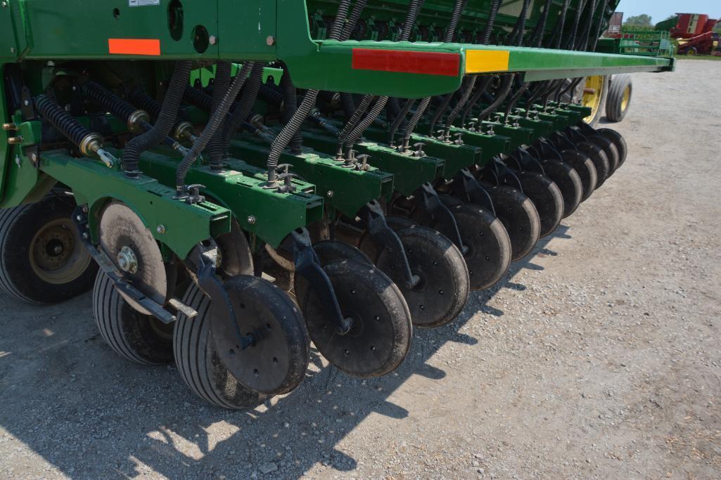 Great Plains 2S-2600-4275 26' front fold grain drill