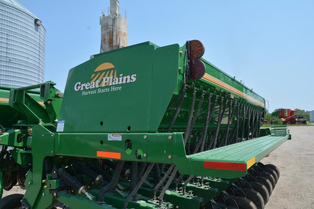 Great Plains 2S-2600-4275 26' front fold grain drill