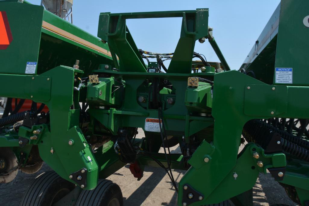 Great Plains 2S-2600-4275 26' front fold grain drill