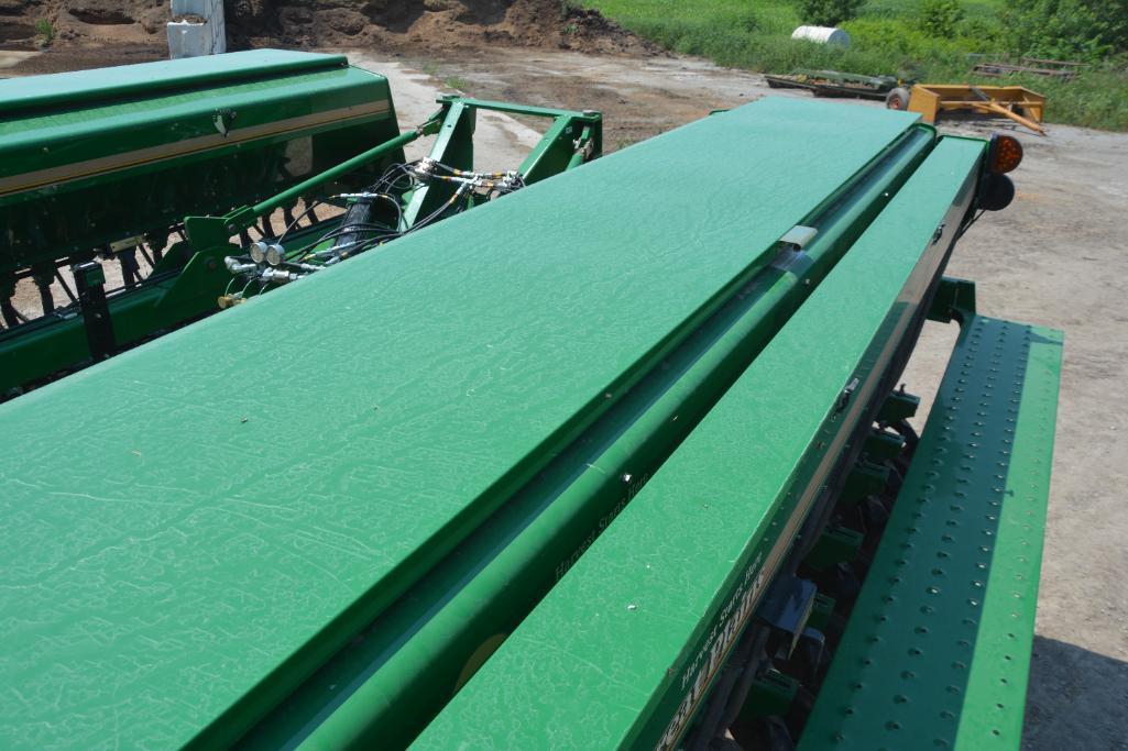 Great Plains 2S-2600-4275 26' front fold grain drill