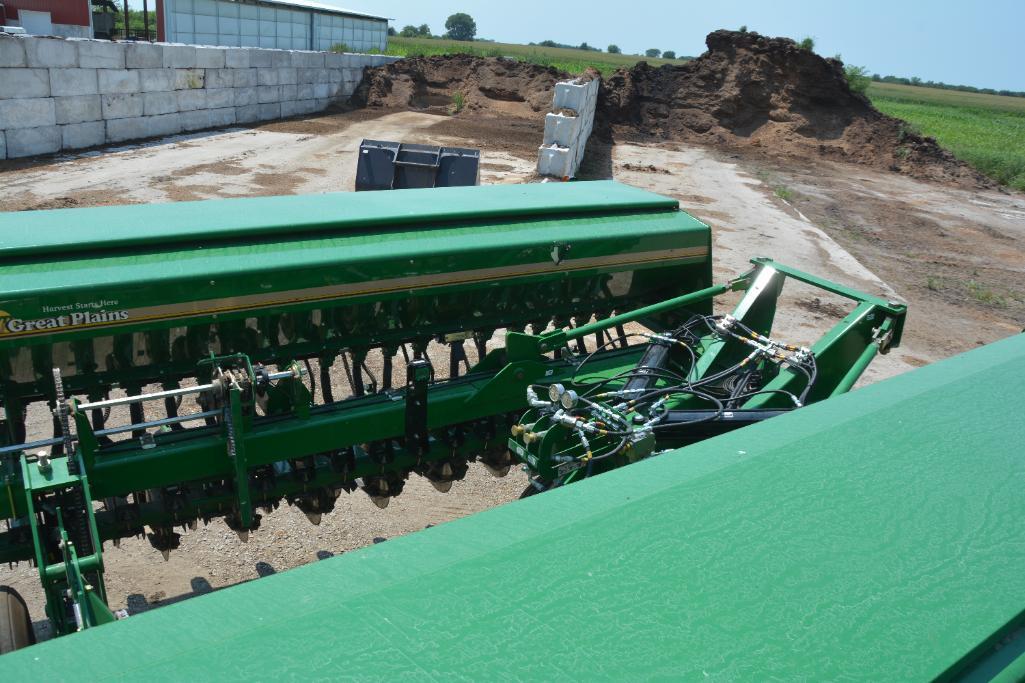 Great Plains 2S-2600-4275 26' front fold grain drill